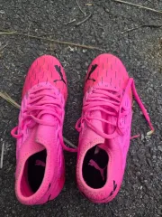 プーマ ピンク サッカーシューズ/サッカーシューズ