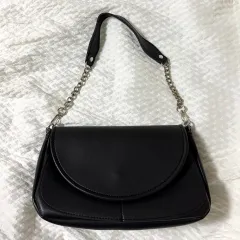 チェーンショルダー クロスバッグ (ブラックM)