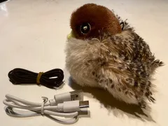 猫 おもちゃ 電動 タッチ起動 羽ばたく翼 鳥の鳴き声をシミュレートする 充電式 飛行禁止 スズメ