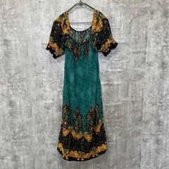 【k-409】エスニック柄ロングワンピース グリーン 緑 ブラック黒 オフショルダー 半袖 ギャザー フレア Aライン リゾート 夏 レディース　個性柄 人気デザイン