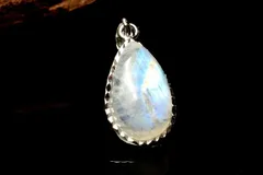 【１点物】AAAシラー光彩☆シルバー925 ブルームーンストーン　14x8mm　ドロップ ペンダントトップ パワーストーン 天然石 _PD851