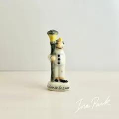 街灯とピエロ　月の光の下で…　のフェーヴ　フェーブ　フランス製　ミニチュア　陶器　雑貨　置物