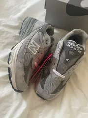 新品 :) ニューバランス 993 グレー 240 韓国店舗