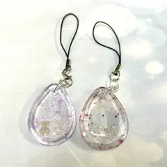 ハンドメイド    レジン製キーホルダー    クマ＆ホログラム入り