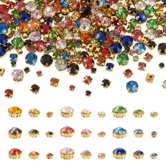 【即日発送】ファセットラインストーン 9色セット 縫い付け 金色台座付き ガラスビーズ チャームパーツ ガラスラインストーン ビジュー 円形 手芸用 アクセサリーパーツ 3.6mm/5.3mm/8mm 飾り物 約918個 DIYクラフト ハンドメイド材料 Be