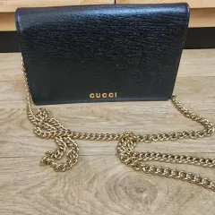 グッチ スクリプト チェーン 財布 (WOC)