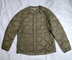 L ユニクロ ホワイトマウンテニアリング ウルトラライトダウン