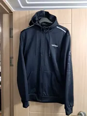 アディダス 黒色 裏起毛パーカー ジップアップ