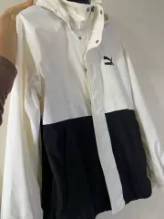 プーマ プーマ ウィンドブレーカー ジャケット S サイズです