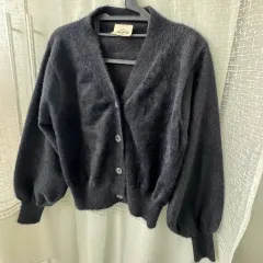 ブラック Vネック ソフトファー Vネック ニット カーディガン Free!