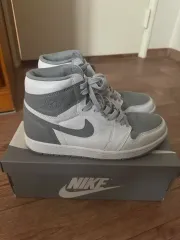 NIKE ジョーダン1 OG high ステルス 出品