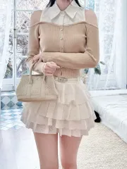 オープンショルダースーツ