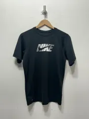 ナイキ ブラック 半袖 Tシャツ ドライフィット S