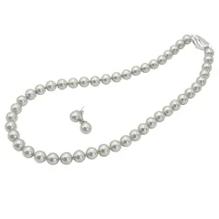 【新品】 [咲屋] 貝パール ネックレス セット 8mm 42cm 40cm 45cm 冠婚葬祭 真珠 ホワイト シルバーブラック グレー ナチュラル イヤリング ピアス ボックス 国産 ジュエリーケース付き (45cm(長め), ナチュラル/ピアス) 0