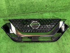 エクストレイルT31 後期 グリル ラプターライナー塗装 - メルカリ
