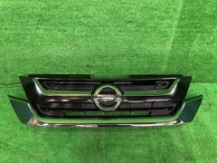 NISSAN ティーダ純正 北米(ヴァーサ)フロントグリル - メルカリ