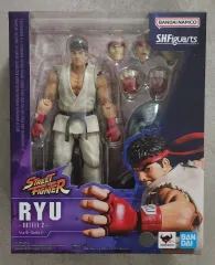 バンダイ S.H.Figuarts ストリートファイター 류 フィギュア