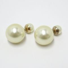 Dior チャーム付きパールピアス ゴールド パーツ欠損 - メルカリ