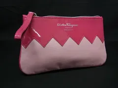 ■美品■ Salvatore Ferragamo フェラガモ パテントレザー×レザー マルチポーチ マルチケース ピンク系×ライトピンク系 DM6021のサムネイル