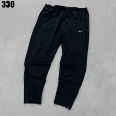 ナイキ ブラック トレーナー ズボン