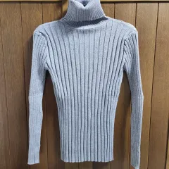 (新品)グレー ゴージ ラメ タートルネック ニット