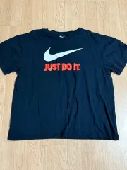 ナイキの半袖Tシャツ