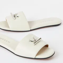 アレキサンダー・マックイーン レディース シューズ サンダル レザー Alexander McQueen Womens Alex Leather Flat Sandals WhiteSilver ホワのサムネイル