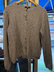 ユニクロ グレー ケーブル編み ニット カーディガン