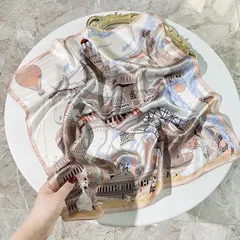 シルク100%スカーフ 大判12匁絹製　約65cm ×65cm 熱気球 街並み柄 マルチカラー 絹製バンダナ　男女通用　オーシーズン　上品高級感