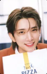 【中古】コレクションカード(男性) SEVENTEEN/ジョシュア(JOSHUA)/CD「SPILL THE FEELS」(CARAT Ver.)ブックレット(フォトカード)