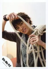 【中古】生写真(ジャニーズ) Kis-My-Ft2/二階堂高嗣/上半身・衣装茶色・体左向き・右手ロープ/公式生写真