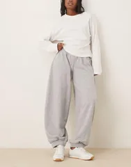 エイソス レディース ボトムス カジュアルパンツ ローライズ パンツ スウェットパンツ ASOS DESIGN loose low rise barrel leg sweatpants in heather Gray グレー
