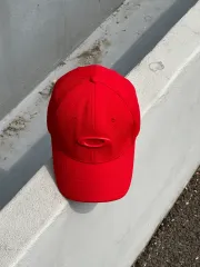 S-M OAKLEY オークリー 틴カン レッド ベースボールキャップ 帽子