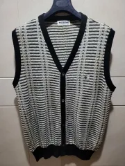 ブラック＆ホワイト ニットベスト L