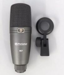 Item thumbnail for item b5b7aa5a-86b7-4e8c-8d07-9f7c519425b2