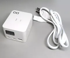 【中古】家電サプライ CIO 電源タップ Polaris CUBE DESK (ホワイト) [CIO-PCD67W2C1A-WH]