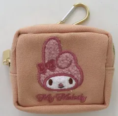 【新品】バッグ マイメロディ カラビナ付きミニポーチ 立体アップリケ刺繍 「サンリオキャラクターズ」