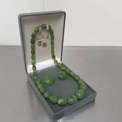 ROYAL 翡翠　ネックレス　イヤリング