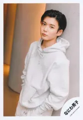 【中古】生写真(ジャニーズ) なにわ男子/長尾謙杜/上半身/「なにわ男子 LIVE TOUR 2023 ’POPMALL’」グッズオフショット/公式生写真