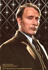 【中古】生写真(男性) マッツ・ミケルセン(ゲラート・グリンデルバルド)・アリソン・スドル(クイニー・ゴールドスタイン)/映画「ファンタスティック・ビーストとダンブルドアの秘密」ダンブルドア＆グリンデルバルド ブロマイドコレクション