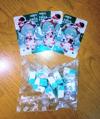 匿名　メルカリ便　食玩　バラ　お菓子　ファミリーマート　ファミマ　初音ミク　チロルミク　ボックス　BOX　ミク　夢ノ内　ボカロ　ボーカロイド　チョコ　チョコレート　みっくみくみるくソーダ　チロルチョコ 3枚　オリジナルクリアカード　カード　クリアカード　夢ノ内