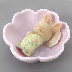【中古】おもちゃ 5.みるくウサギの小さい赤ちゃん 「シルバニアファミリー 赤ちゃん＆お花のベッドセット」 シルバニアファミリーくじ景品