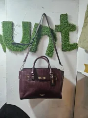 コーチ バッグ (実物はずっと高級感があります)