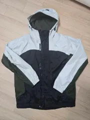 プーマ ウィンドブレーカー M