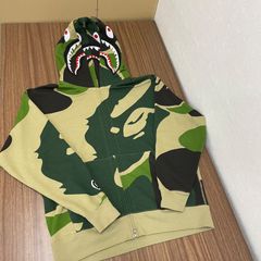 レアA BATHING APE ファレル着用シャークパーカー - メルカリ