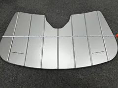 お値下げ中★夏までに！！　ランドローバー　レンジローバー　フロントサンシェード　純正品のサムネイル