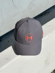 YM UNDER ARMOUR アンダーアーマー キッズ グレー ベースボールキャップ 帽子