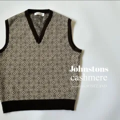 Johnstons / カシミヤ100% ミドルゲージ　Vネック　ニットのサムネイル