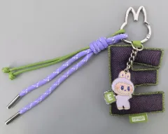 【中古】キーホルダー E 「POPMART THE MONSTER PIN FOR LOVE シリーズ アルファベットペンダント(A-M)」