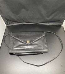 ジバンシー 2647 レザー フラップ ショルダーバッグ 黒 4Gロゴ 箱付き 